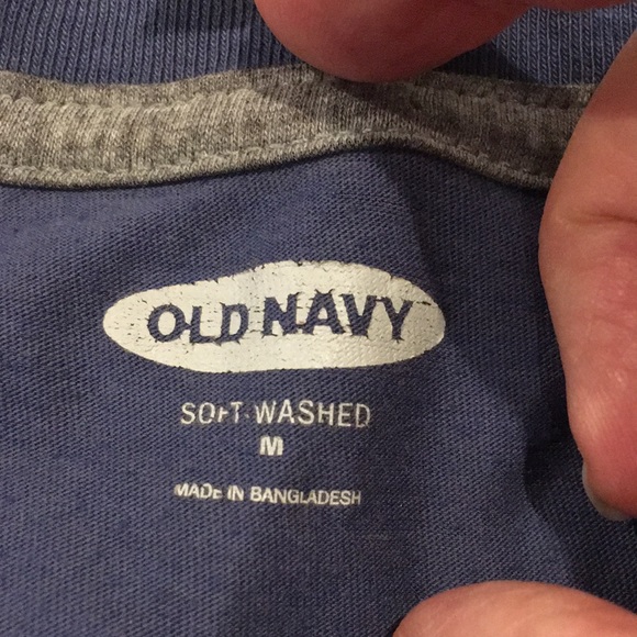 Rolling Ocean Waves Mens Shortsleeved Tee Size Medium Soft Wash Old Navy Resale - Picture 5 of 13
